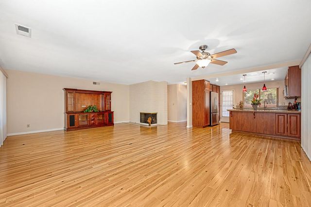 6932 Toluca Ln, Citrus Heights, CA 95621