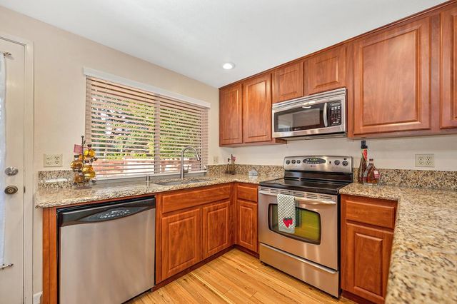 6932 Toluca Ln, Citrus Heights, CA 95621