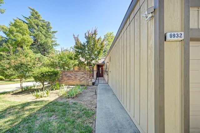 6932 Toluca Ln, Citrus Heights, CA 95621