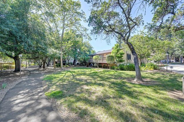 6932 Toluca Ln, Citrus Heights, CA 95621