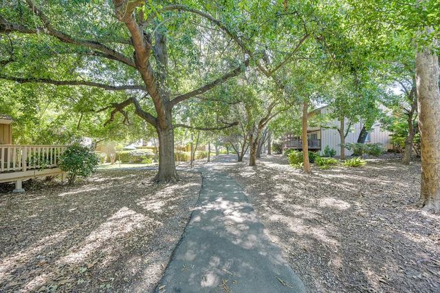 6932 Toluca Ln, Citrus Heights, CA 95621