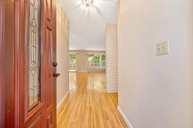 6932 Toluca Ln, Citrus Heights, CA 95621