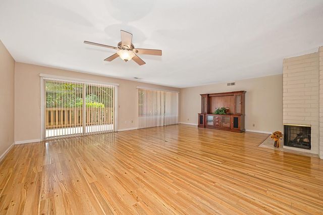 6932 Toluca Ln, Citrus Heights, CA 95621