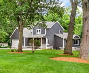 7 Bay Meadow Road, Berkley, MA 02779