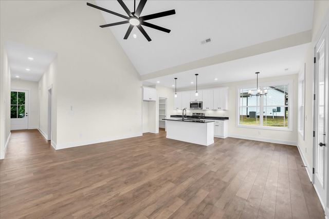1521 Smartt Station Rd, Morrison, TN 37357