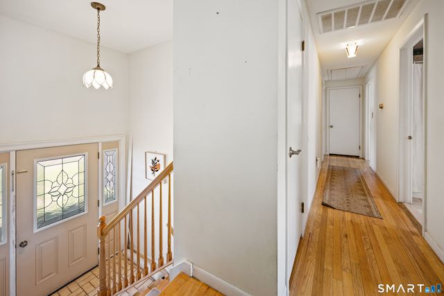 10 Brightwood Lane, Branford, CT 06405