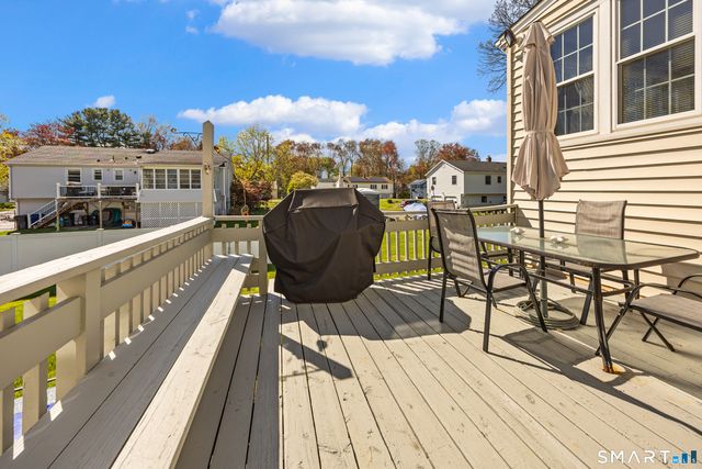 10 Brightwood Lane, Branford, CT 06405