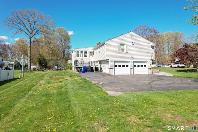 10 Brightwood Lane, Branford, CT 06405