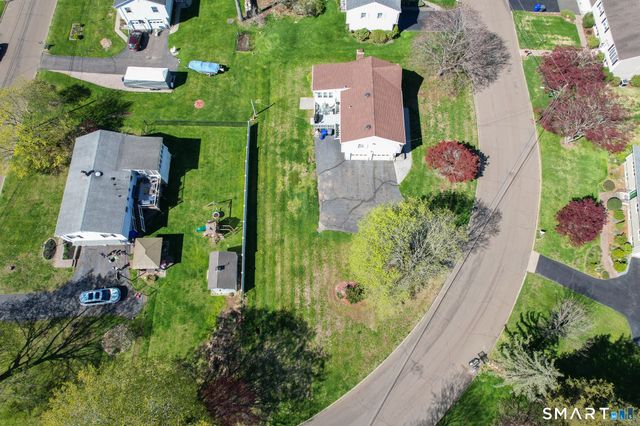 10 Brightwood Lane, Branford, CT 06405