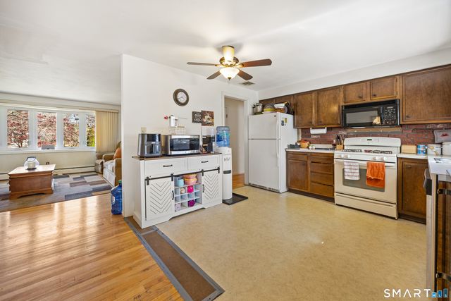 10 Brightwood Lane, Branford, CT 06405