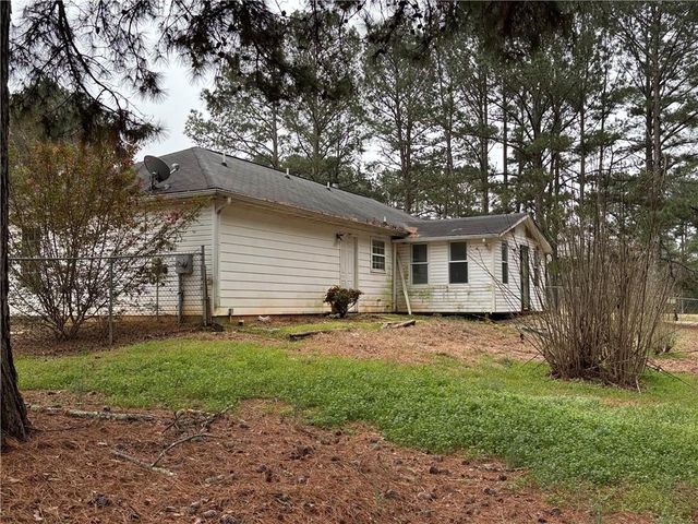 11 Willow Ridge Drive, Hampton, GA 30228