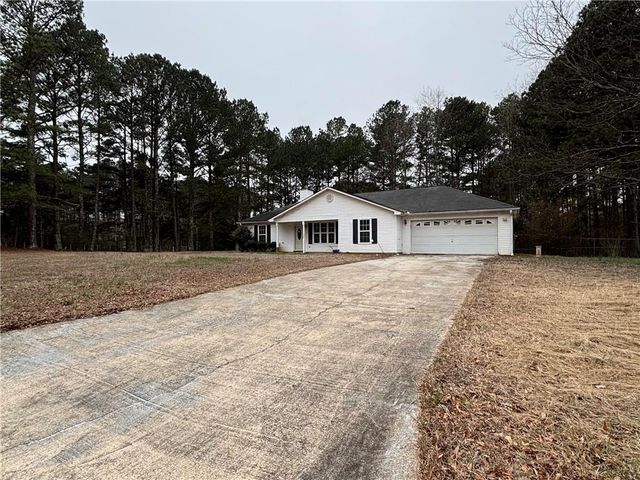 11 Willow Ridge Drive, Hampton, GA 30228