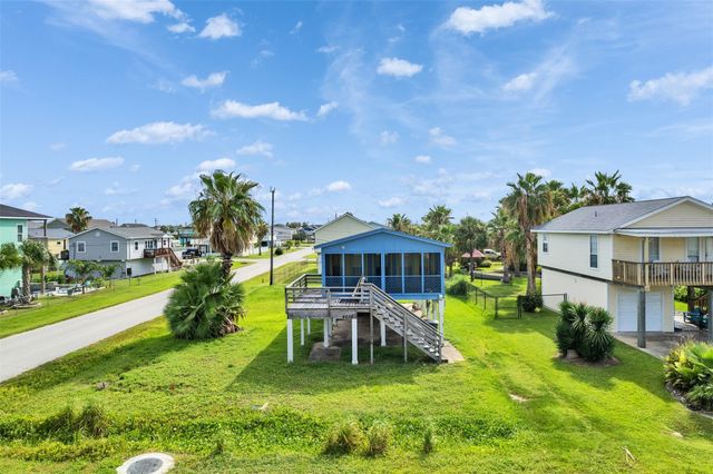 4038 Panola Drive, Galveston, TX 77554