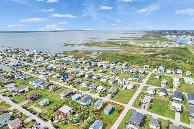 4038 Panola Drive, Galveston, TX 77554