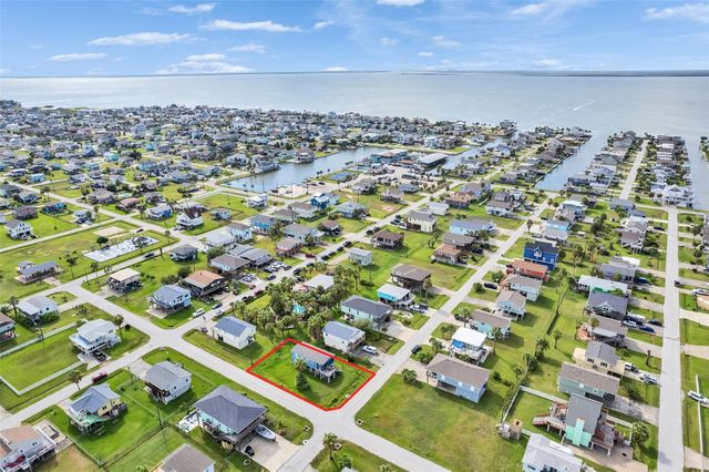 4038 Panola Drive, Galveston, TX 77554