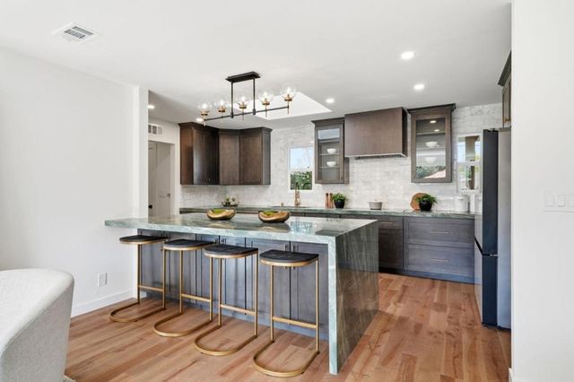 728 Brentwood Place, Los Altos, CA 94024