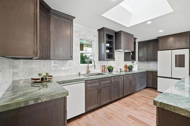 728 Brentwood Place, Los Altos, CA 94024