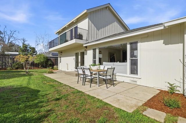 728 Brentwood Place, Los Altos, CA 94024