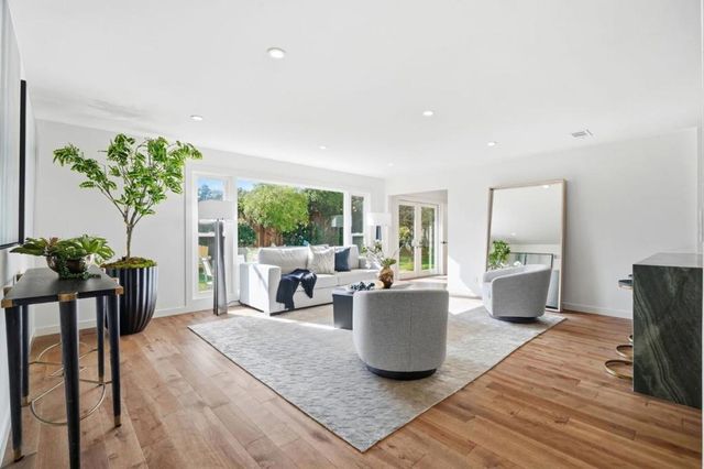 728 Brentwood Place, Los Altos, CA 94024