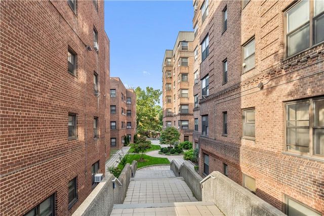 55A Ehrbar Avenue 2G, Mount Vernon, NY 10552