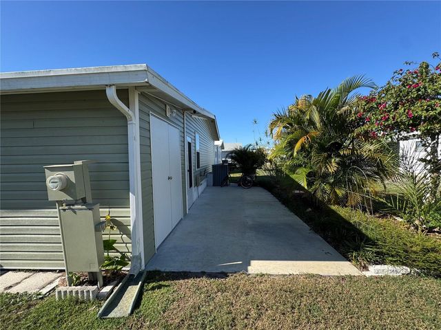 6394 LOLLY BAY LOOP NE, Winter Haven, FL 33881