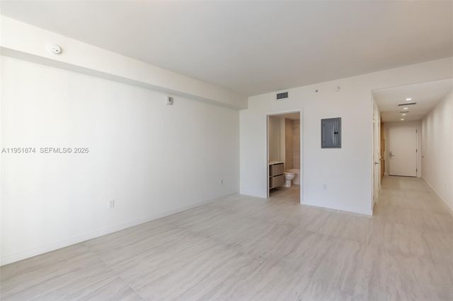 77 SE 5th ST 2615, Miami, FL 33131