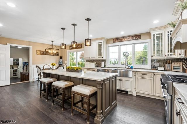 75 Harmer Ter, Wayne Twp., NJ 07470