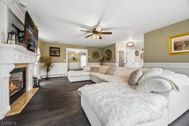 75 Harmer Ter, Wayne Twp., NJ 07470