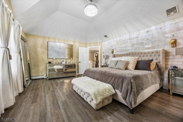 75 Harmer Ter, Wayne Twp., NJ 07470