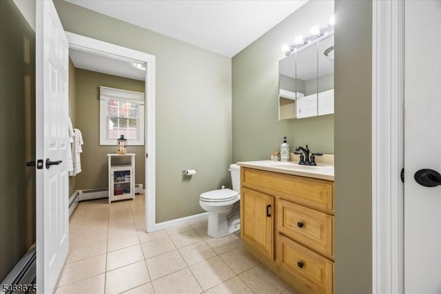 75 Harmer Ter, Wayne Twp., NJ 07470
