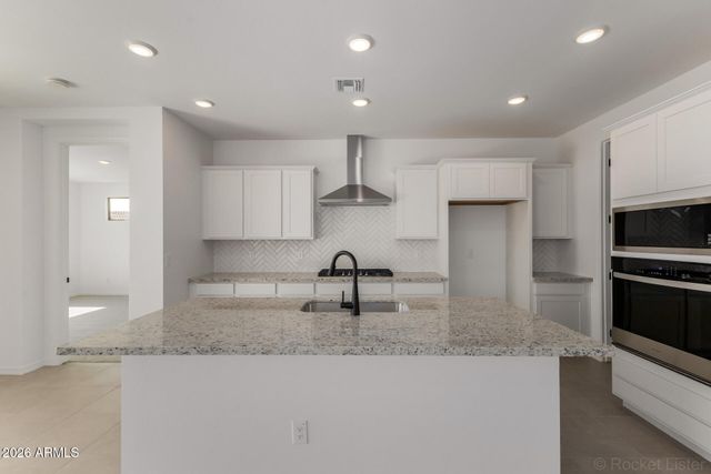 24221 W RAYMOND Street, Buckeye, AZ 85326