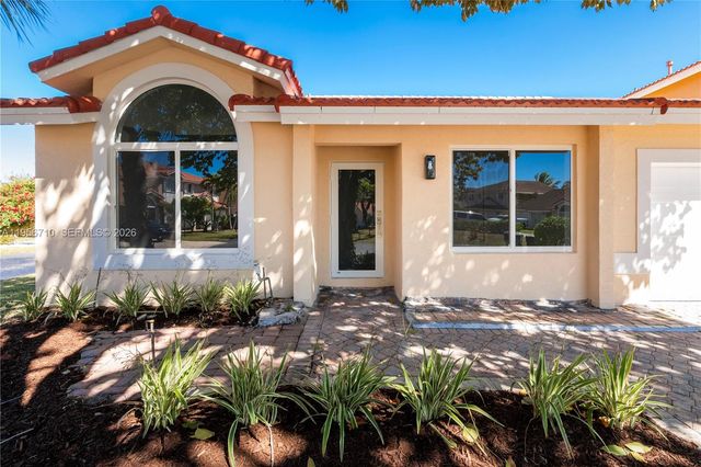 10831 SW 152nd Ct, Miami, FL 33196