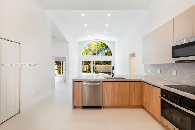 10831 SW 152nd Ct, Miami, FL 33196