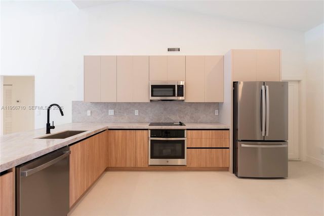 10831 SW 152nd Ct, Miami, FL 33196