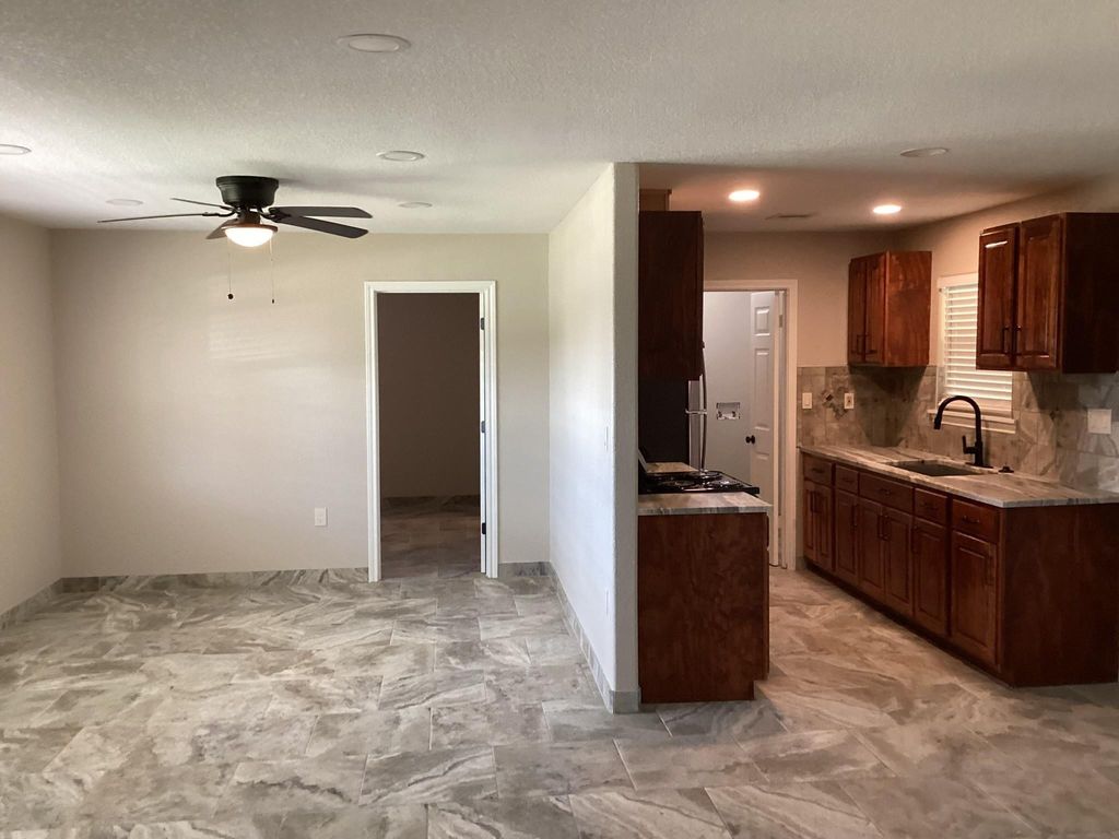 1903 Harris Avenue, Pasadena, TX 77506