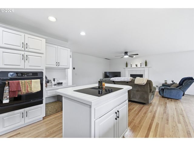 10908 Sw ARTHUR Ct, Wilsonville, OR 97070