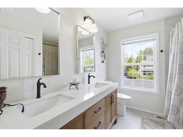 10908 Sw ARTHUR Ct, Wilsonville, OR 97070