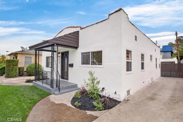2430 S Cochran Avenue, Los Angeles, CA 90016