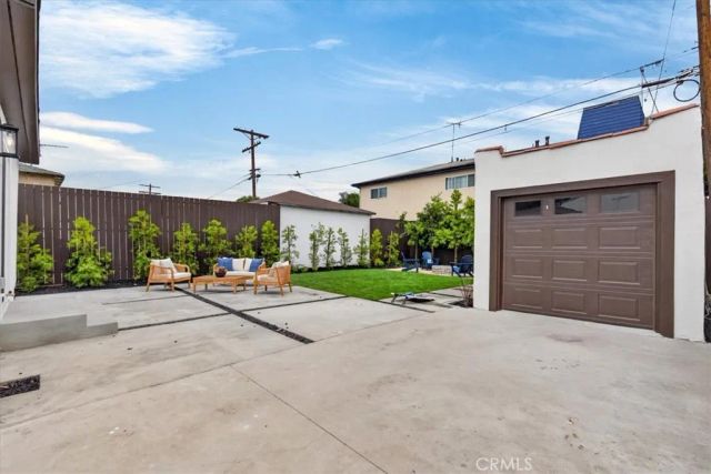 2430 S Cochran Avenue, Los Angeles, CA 90016