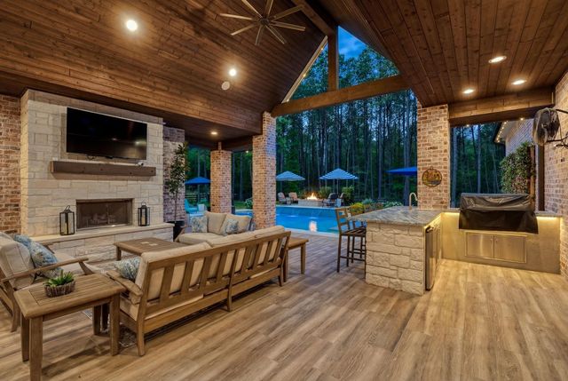 7304 Morningbrook Court, Montgomery, TX 77316