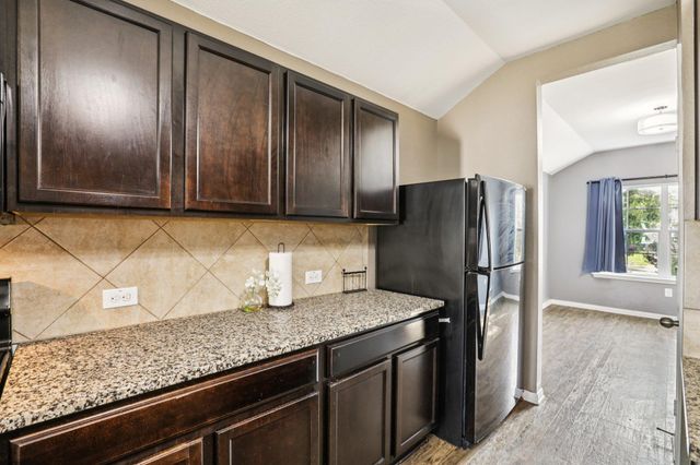 805 Red Tails DR, Austin, TX 78725