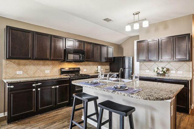 805 Red Tails DR, Austin, TX 78725