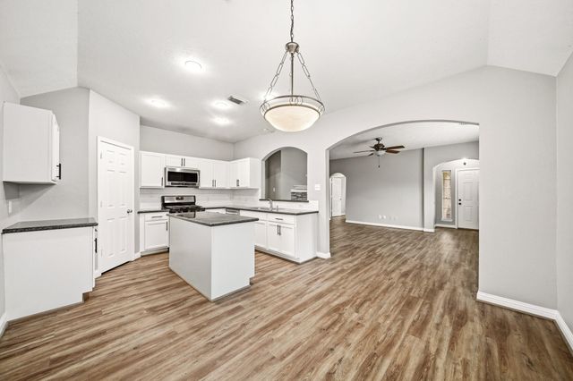 7102 Grassy Grove Lane, Richmond, TX 77407