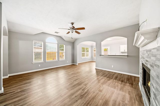 7102 Grassy Grove Lane, Richmond, TX 77407