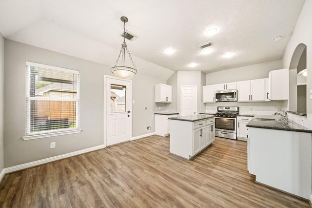 7102 Grassy Grove Lane, Richmond, TX 77407