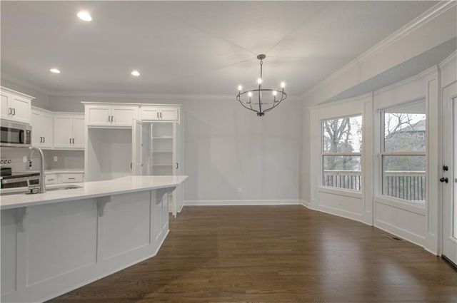 11809 N Wheeling Avenue, Kansas City, MO 64156