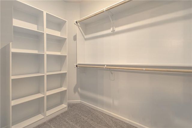 11809 N Wheeling Avenue, Kansas City, MO 64156