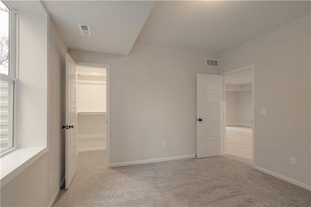 11809 N Wheeling Avenue, Kansas City, MO 64156