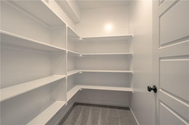 11809 N Wheeling Avenue, Kansas City, MO 64156