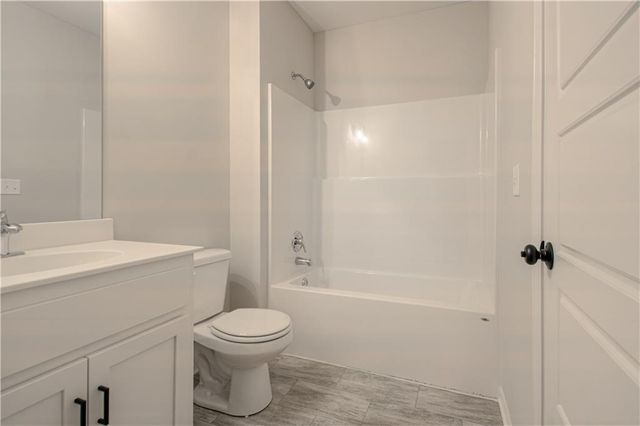 11809 N Wheeling Avenue, Kansas City, MO 64156